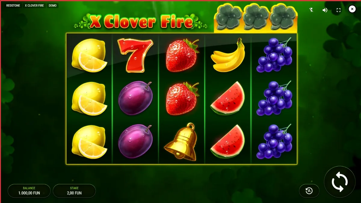 X Clover Fire slot machine na may mga nagniningning na prutas at clover symbols